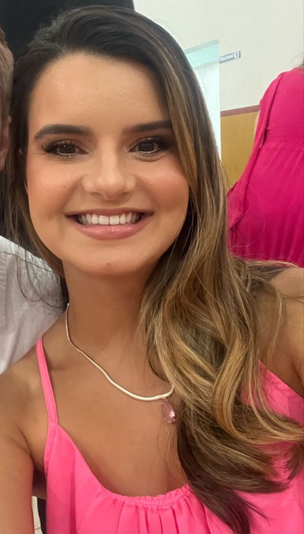 caroline.jpeg caroline.jpeg